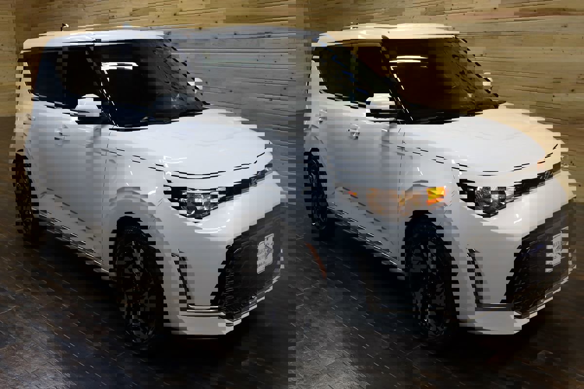 Used 2023 Kia Soul GT-Line image 2