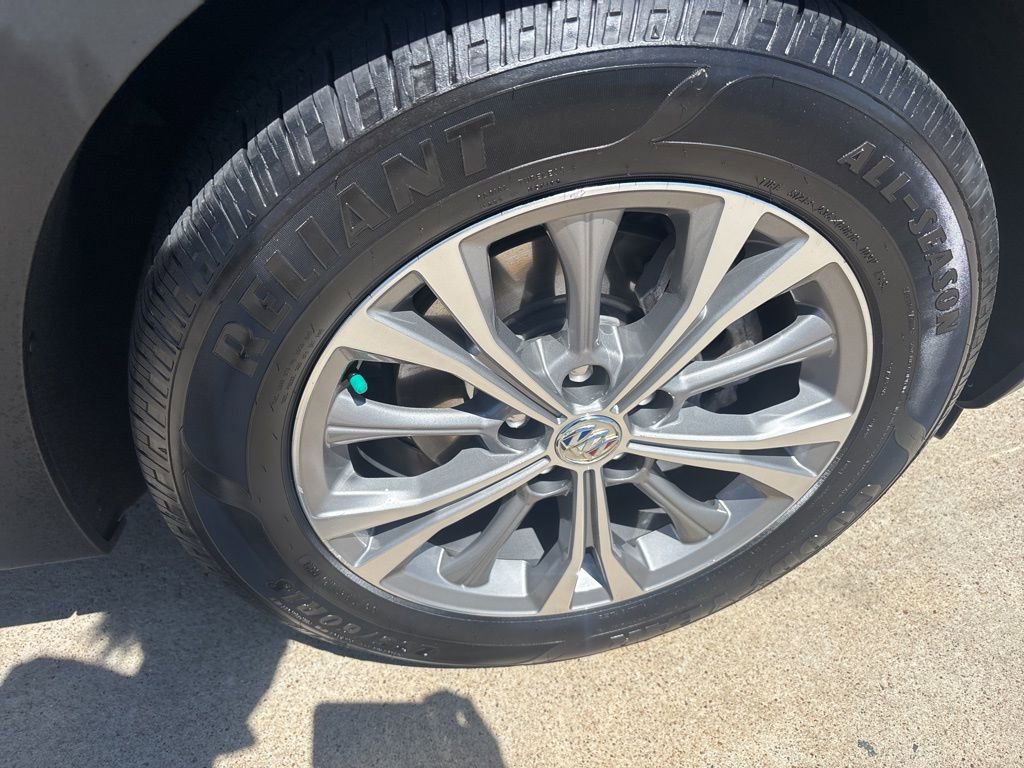 Used 2022 Buick Envision Preferred FWD image 4