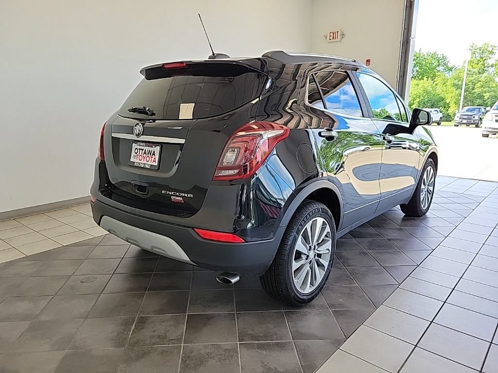 Used 2020 Buick Encore Preferred w/ Safety Package FWD image 5