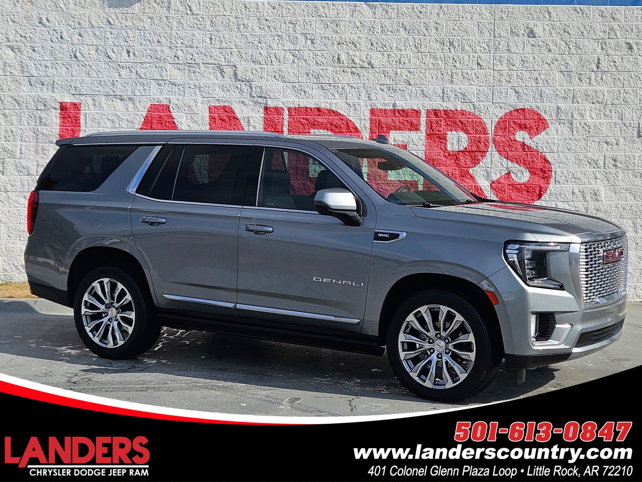 Used 2023 GMC Yukon Denali image 1