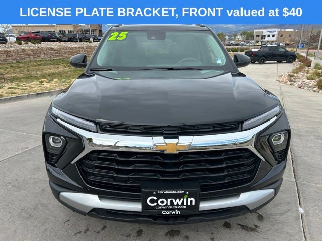 Used 2025 Chevrolet TrailBlazer LT AWD/4WD image 4