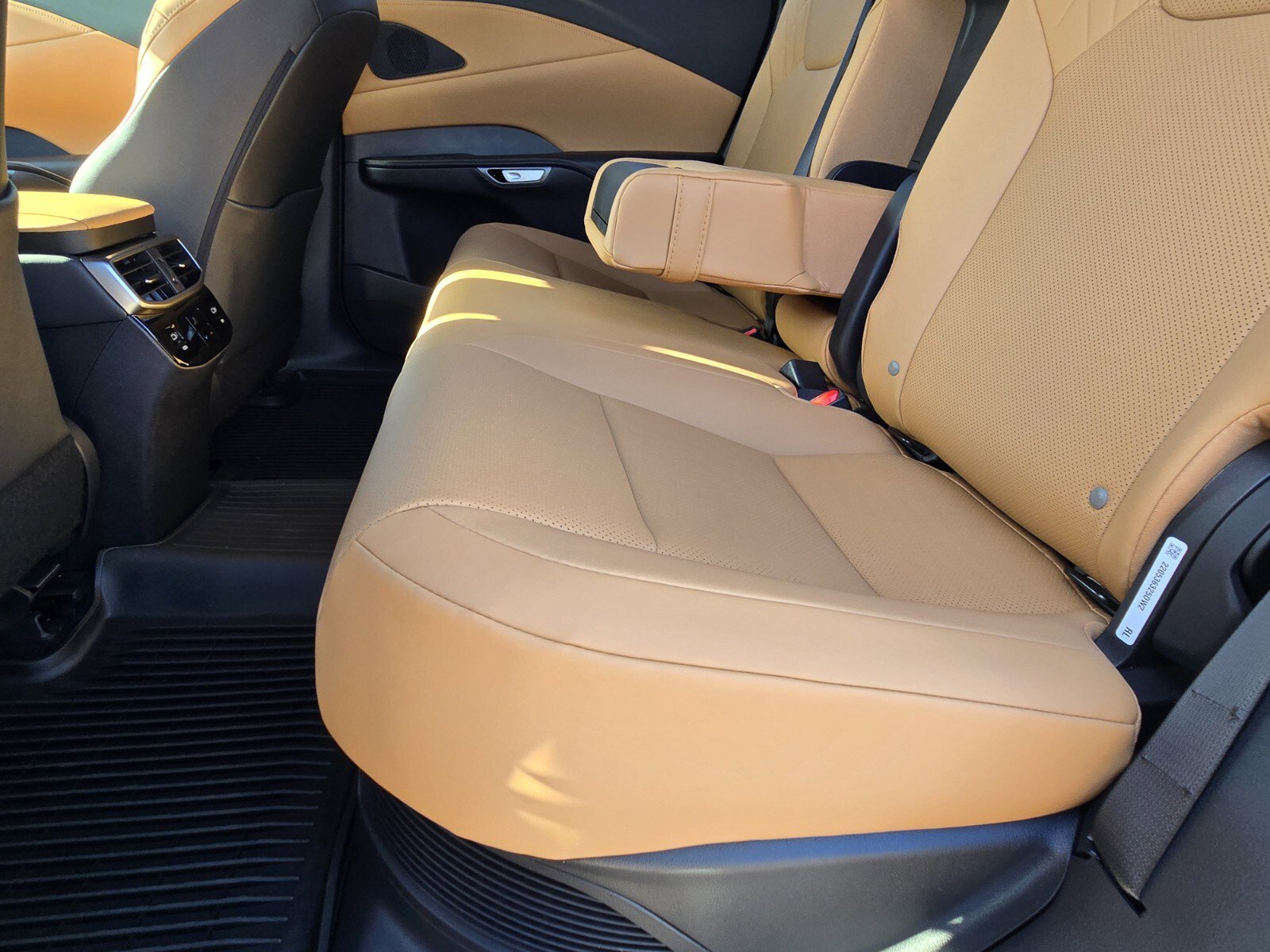 New 2026 Lexus RX 350h AWD/4WD image 8