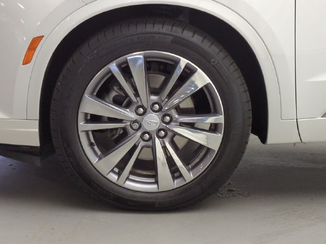 Used 2024 Cadillac XT6 Premium Luxury w/ LPO, Floor Liner Package AWD/4WD image 30