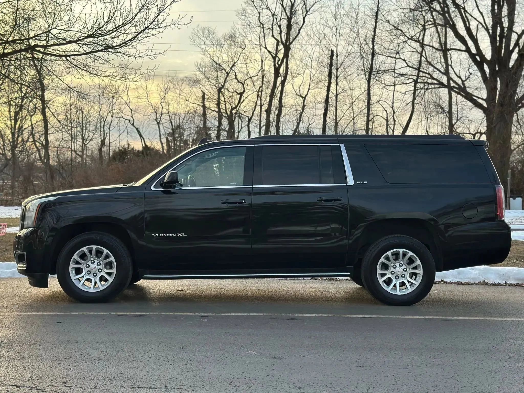 Used 2019 GMC Yukon XL SLE image 8
