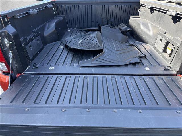 Used 2017 Toyota Tacoma TRD Sport w/ Tow Package (A/T) image 25