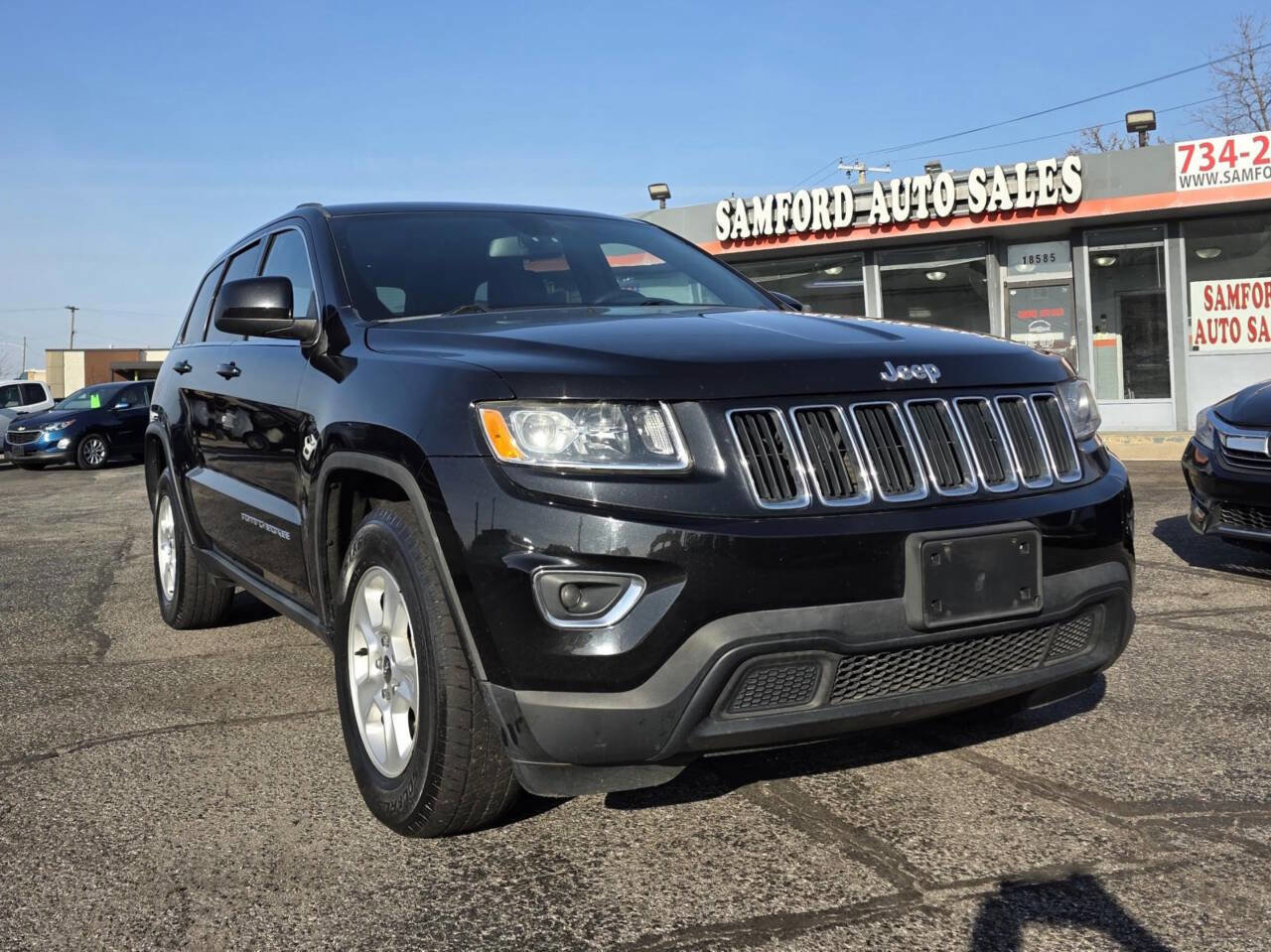 Used 2014 Jeep Grand Cherokee Laredo w/ Quick Order Package 23E AWD/4WD image 1