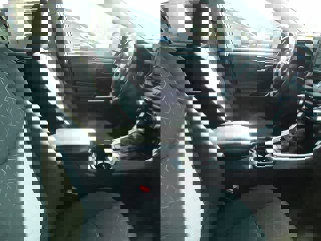 Used 2021 Toyota RAV4 XLE image 9