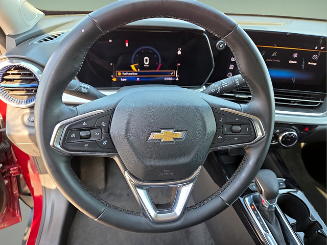 Used 2025 Chevrolet Trax LT w/ Driver Confidence Package FWD image 24