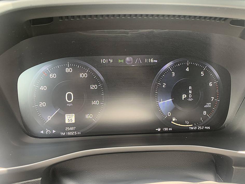 Used 2022 Volvo XC40 T5 Momentum AWD/4WD image 13