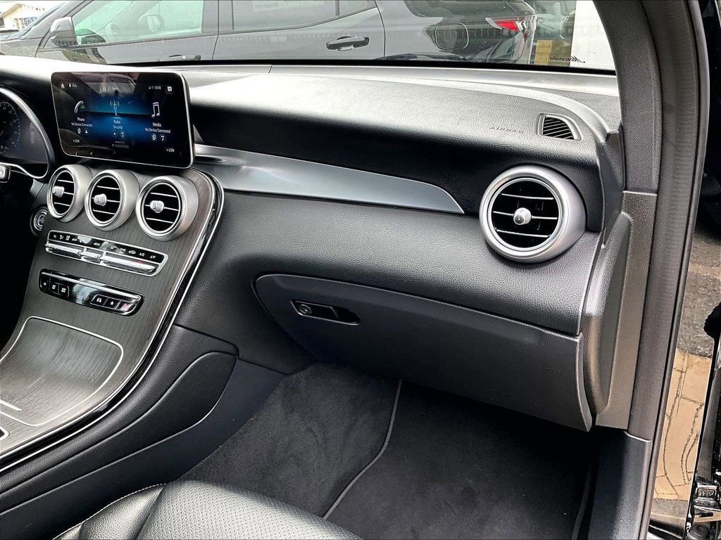 Used 2022 Mercedes-Benz GLC 300 4MATIC image 13