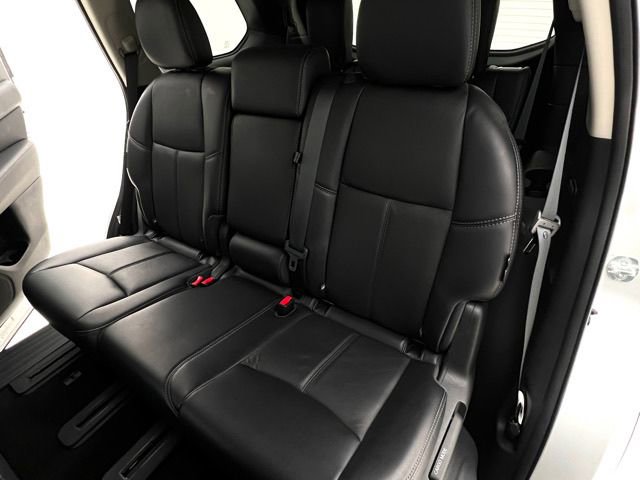 Used 2019 Nissan Pathfinder SL FWD image 15