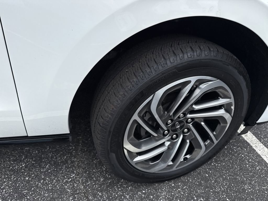 Used 2025 Lincoln Navigator L Reserve AWD/4WD image 21