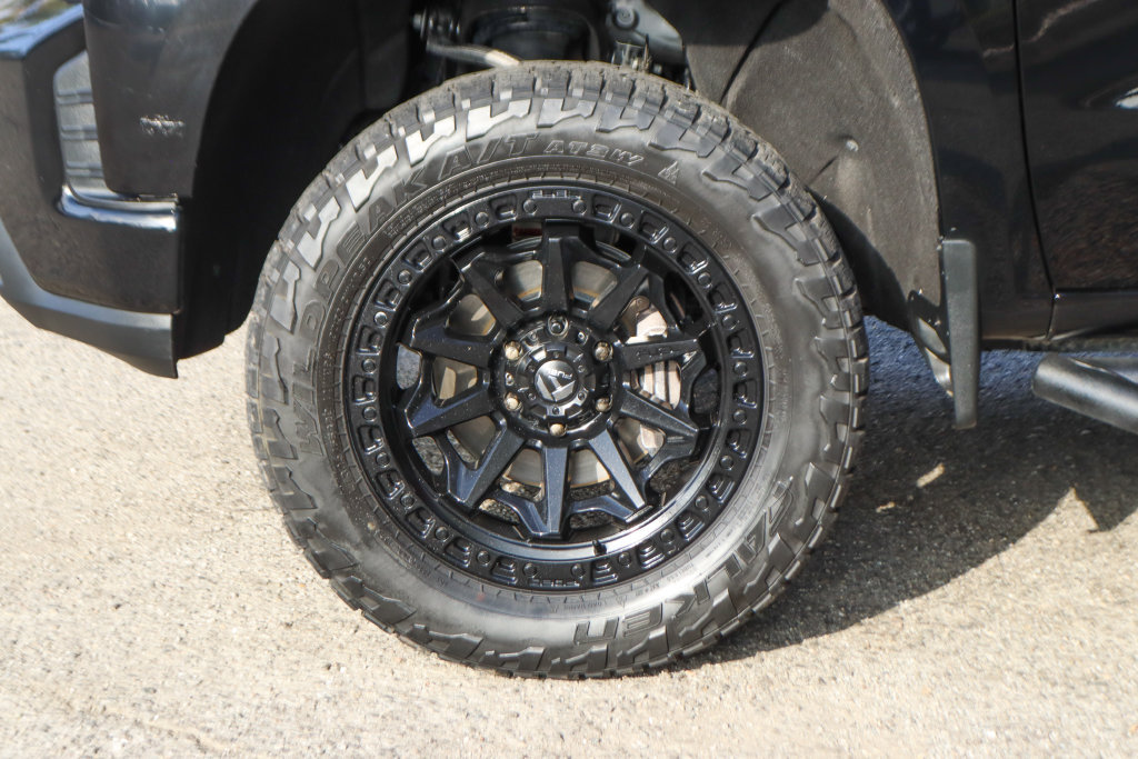 Used 2021 Chevrolet Silverado 1500 LT Trail Boss AWD/4WD image 35