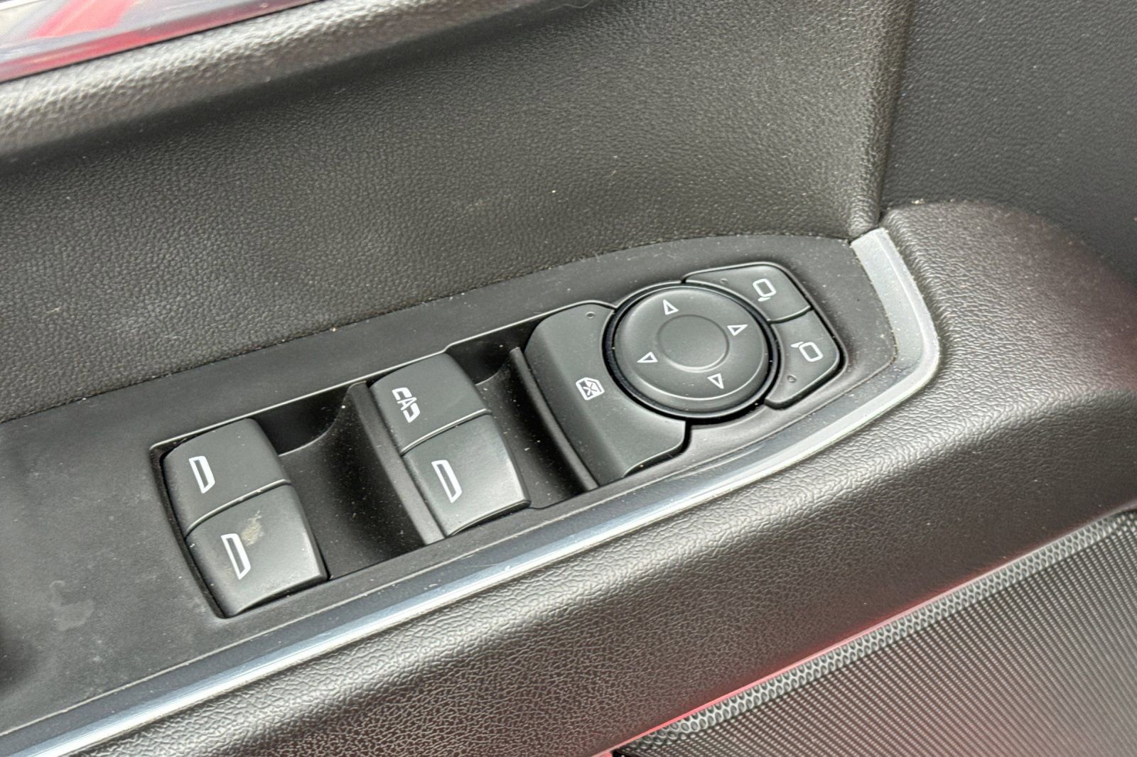 Used 2023 GMC Sierra 1500 SLE image 13