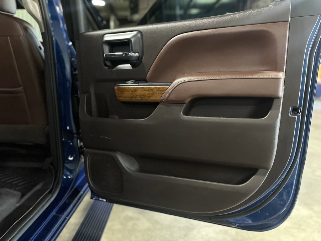 Used 2016 Chevrolet Silverado 2500 High Country w/ Duramax Plus Package image 52