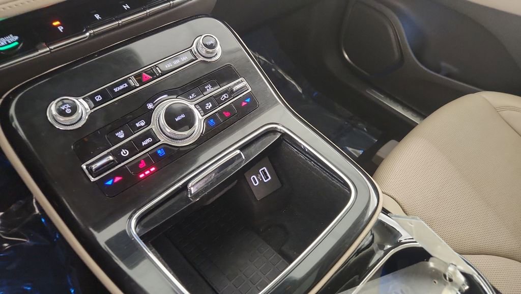 Used 2022 Lincoln Nautilus Reserve image 17