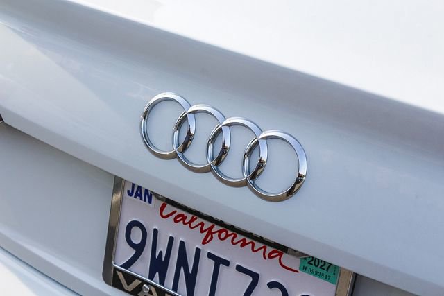 Used 2019 Audi A4 2.0T Premium image 11