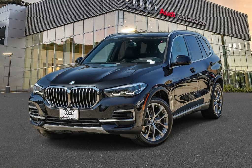 Used 2022 BMW X5 sDrive40i w/ Parking Assistance Package