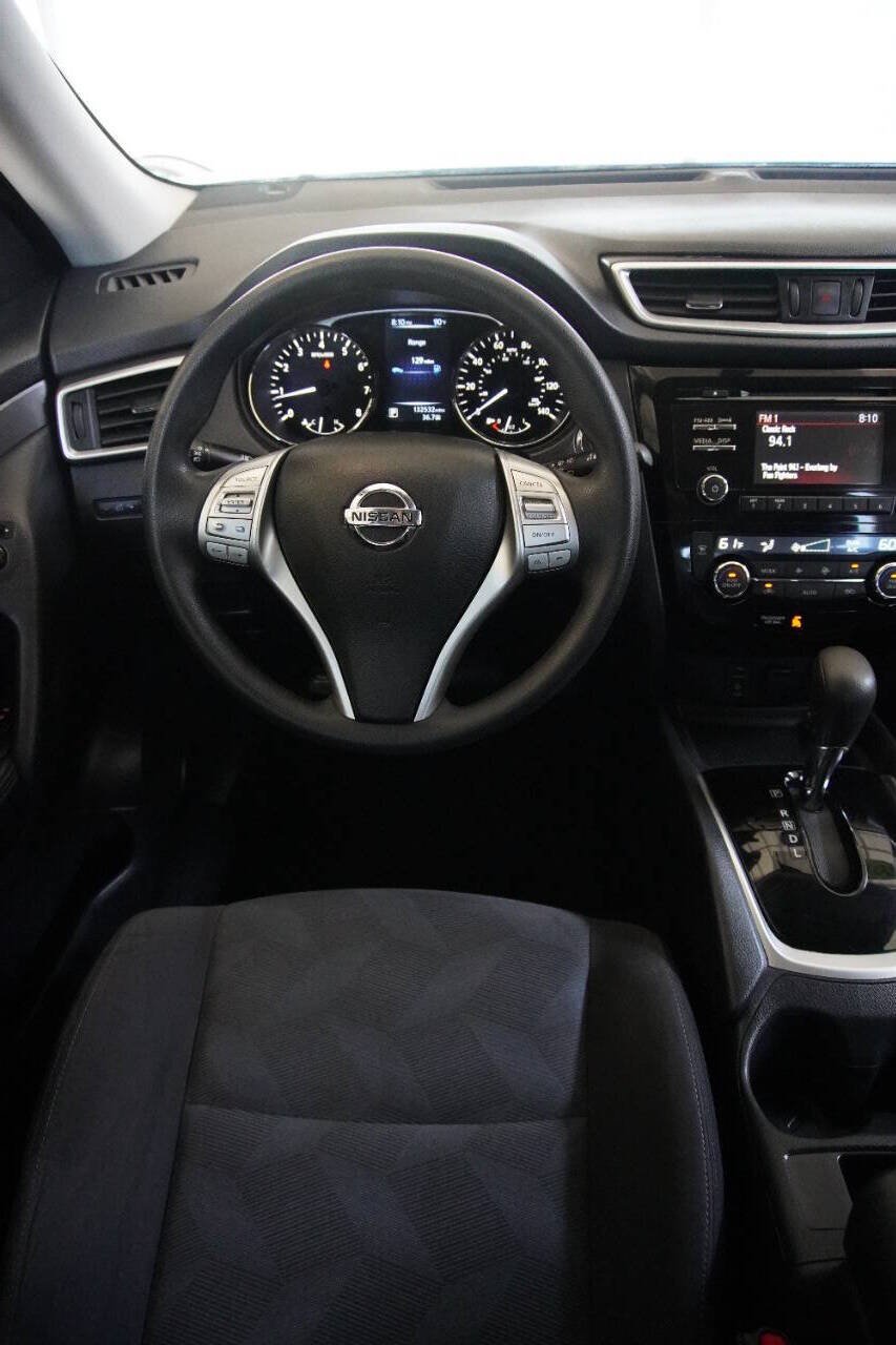 Used 2016 Nissan Rogue SV FWD image 20