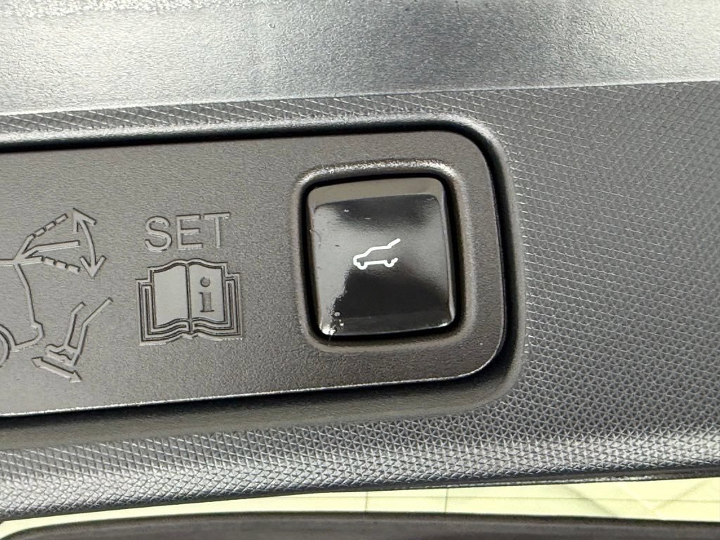 Certified 2023 Ford Mustang Mach-E Premium AWD/4WD image 5