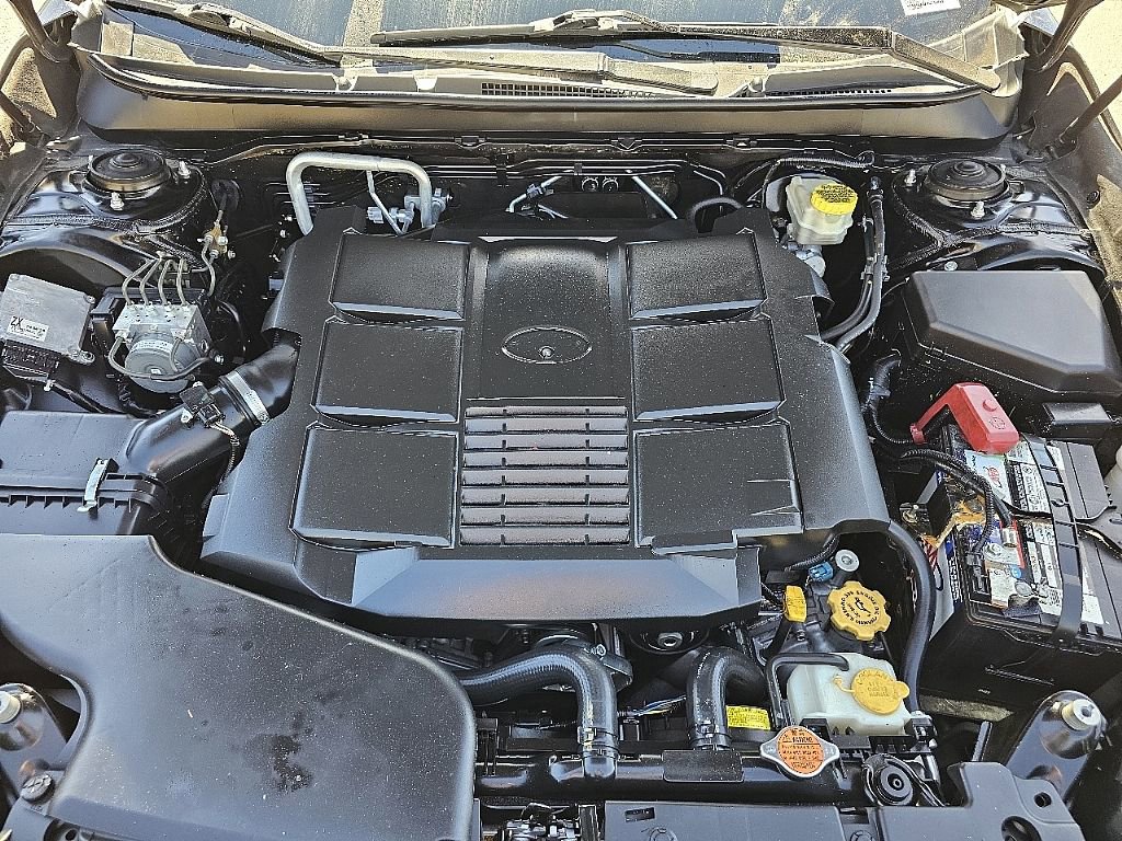 Used 2017 Subaru Outback 3.6R Limited w/ Popular Package #5 image 11