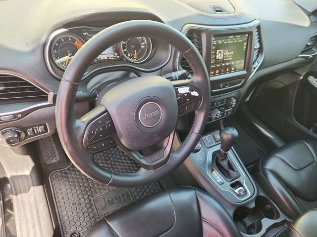 Used 2020 Jeep Cherokee Trailhawk image 10