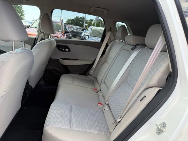 Used 2023 Nissan Rogue SV FWD image 22