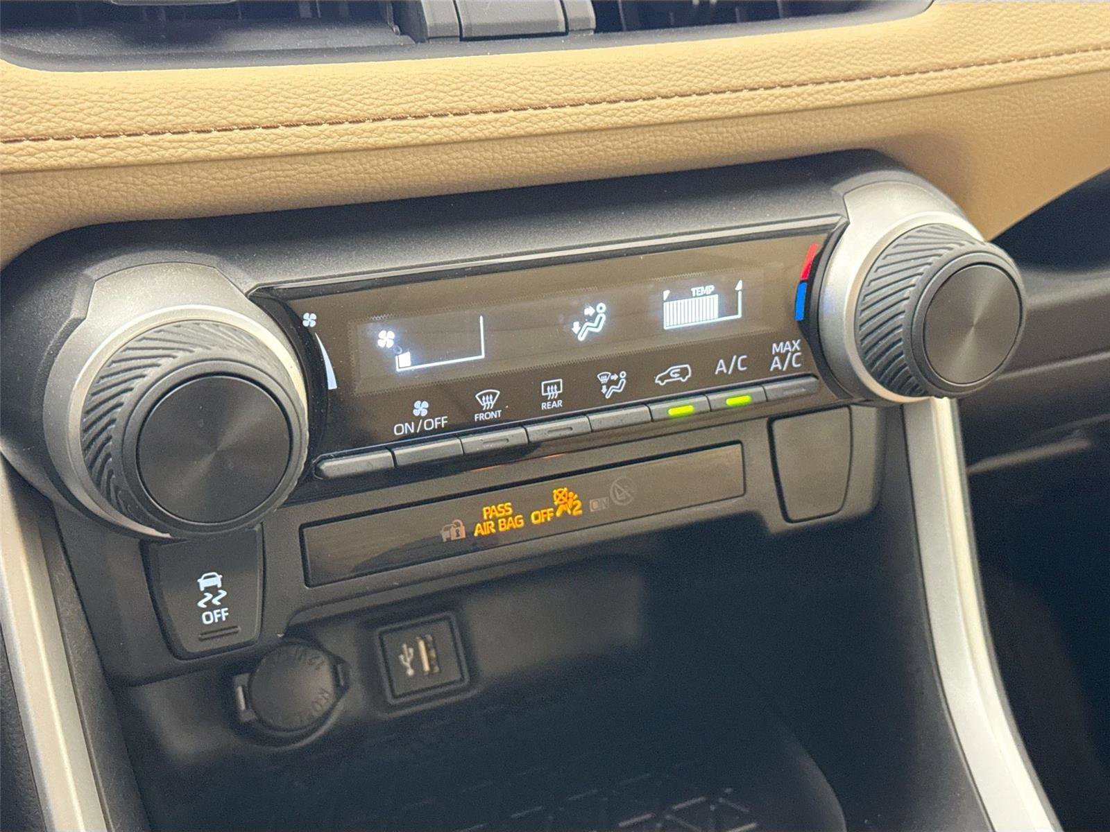 Used 2023 Toyota RAV4 LE image 22