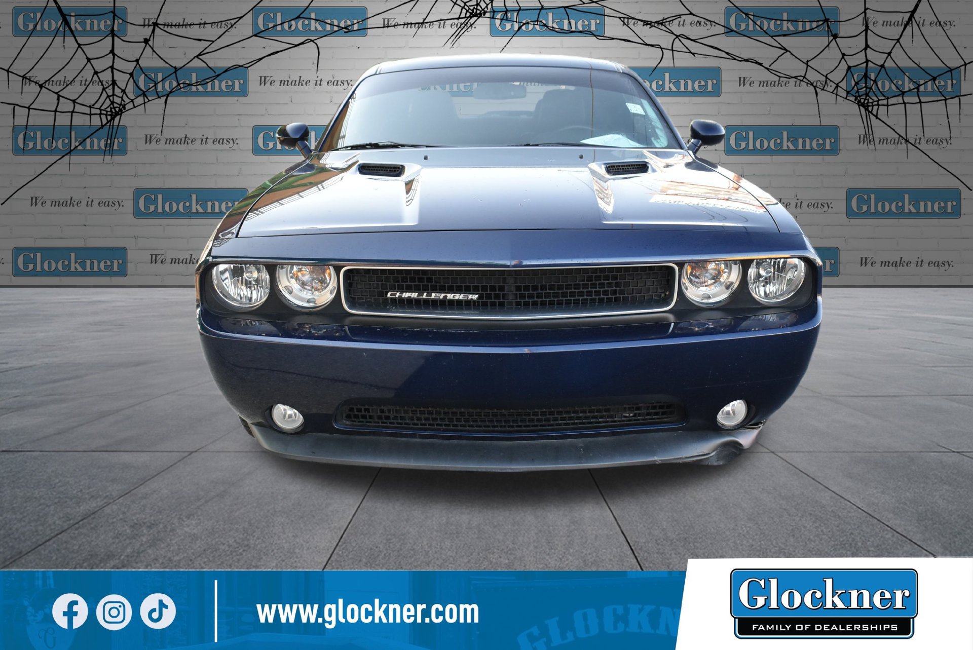Used 2013 Dodge Challenger SXT Plus RWD image 2