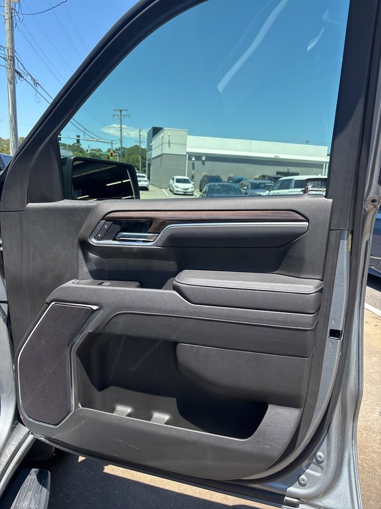 Used 2025 Chevrolet Silverado 1500 RST AWD/4WD image 22