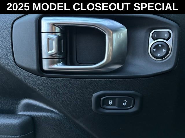 New 2025 Jeep Gladiator Sport AWD/4WD image 13