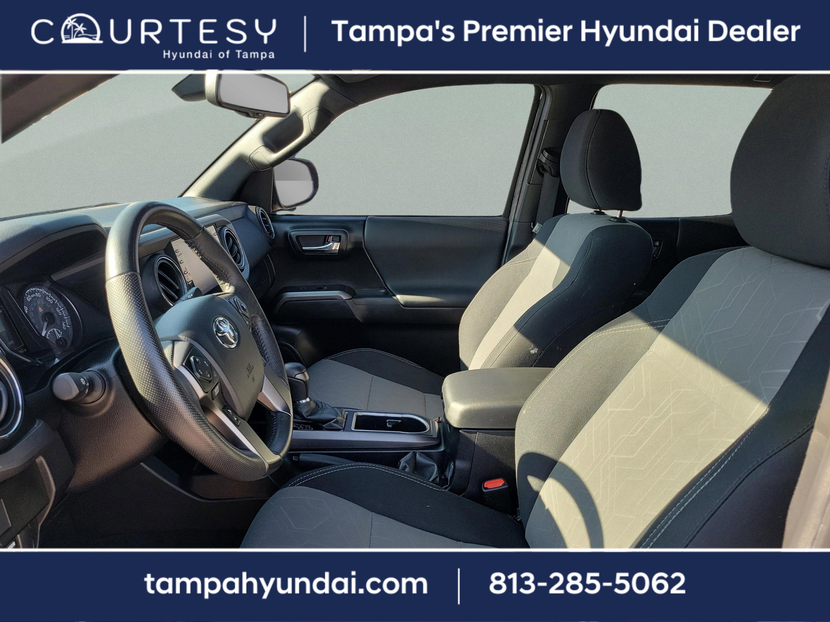 Used 2022 Toyota Tacoma TRD Sport image 18