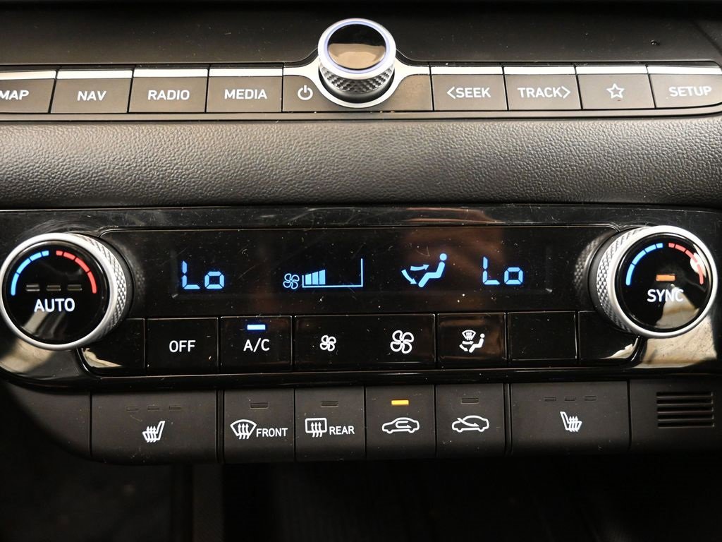 Certified 2025 Hyundai Elantra SEL w/ Cargo Package image 32