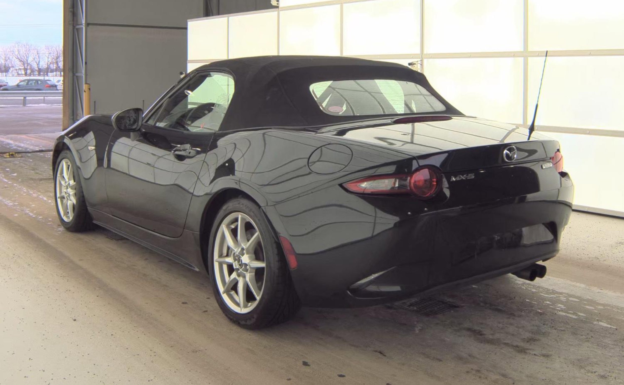 Used 2016 MAZDA MX-5 Miata Sport image 5