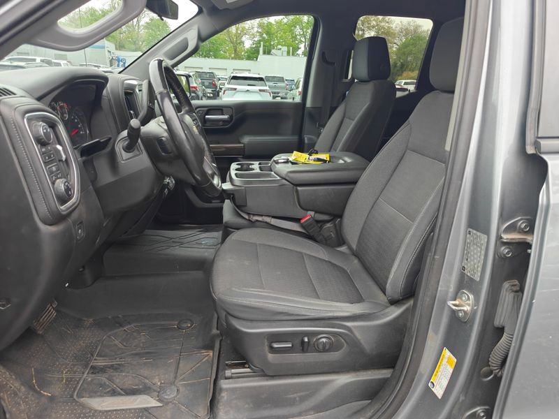 Used 2019 Chevrolet Silverado 1500 LT w/ All-Star Edition AWD/4WD image 5