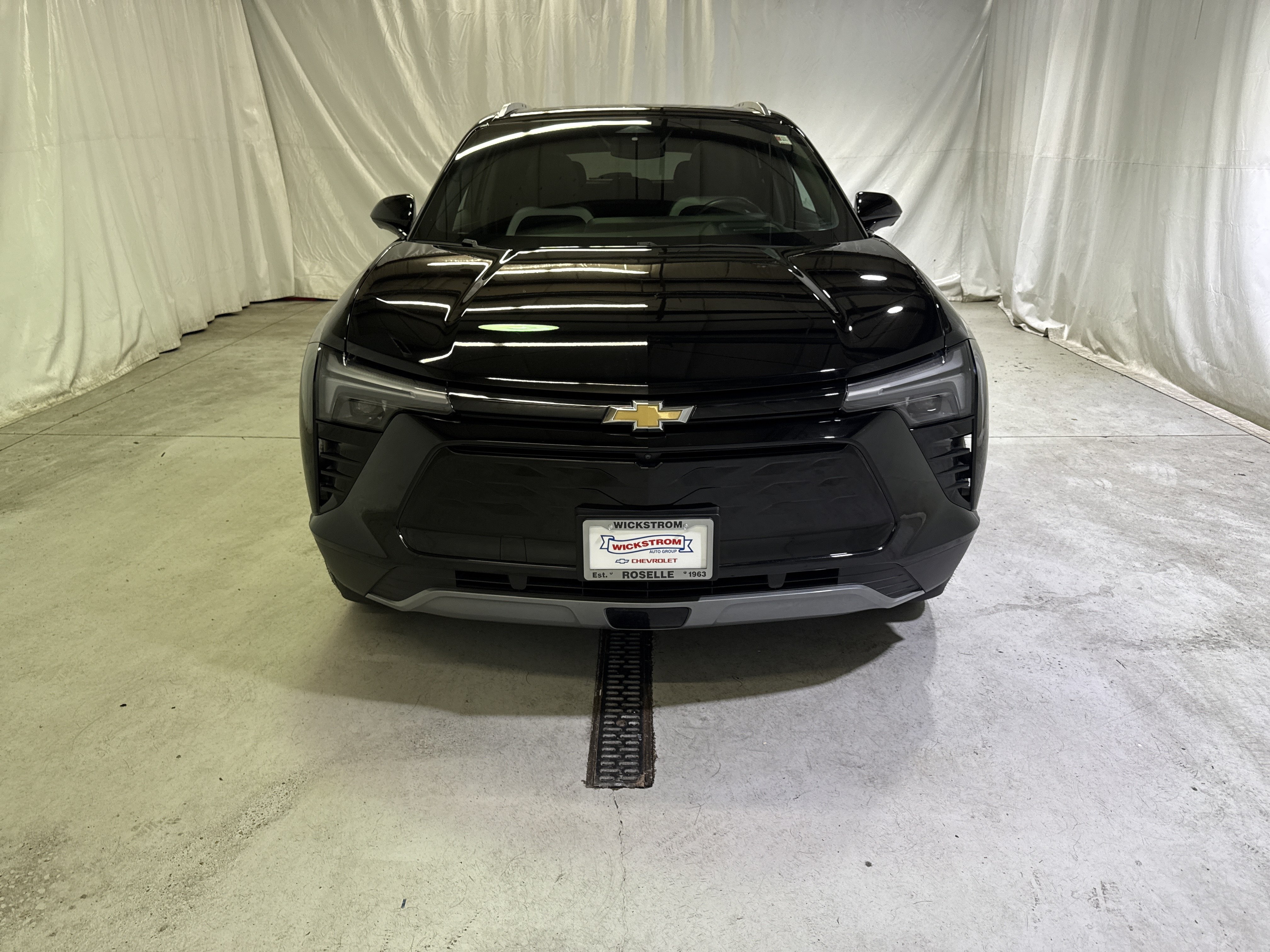 Certified 2024 Chevrolet Blazer EV LT AWD/4WD image 3
