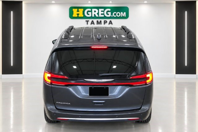 Used 2021 Chrysler Pacifica Touring-L FWD image 8