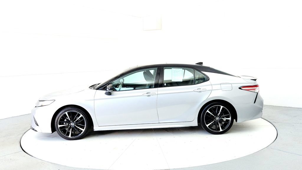 Used 2019 Toyota Camry XSE w/ Navigation Package FWD image 3