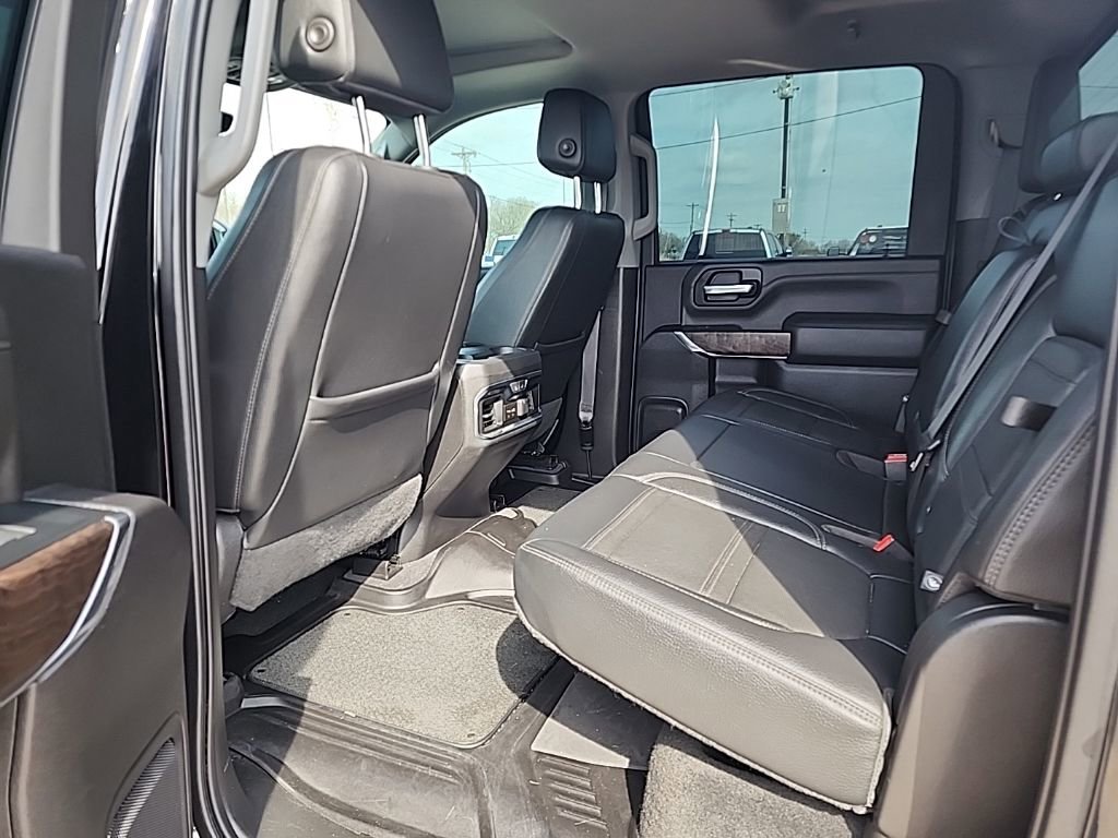 Used 2023 GMC Sierra 2500 Denali w/ Denali Black Diamond Edition image 12
