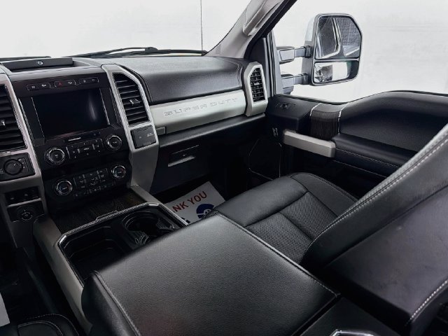 Used 2020 Ford F250 Lariat w/ Lariat Ultimate Package AWD/4WD image 22