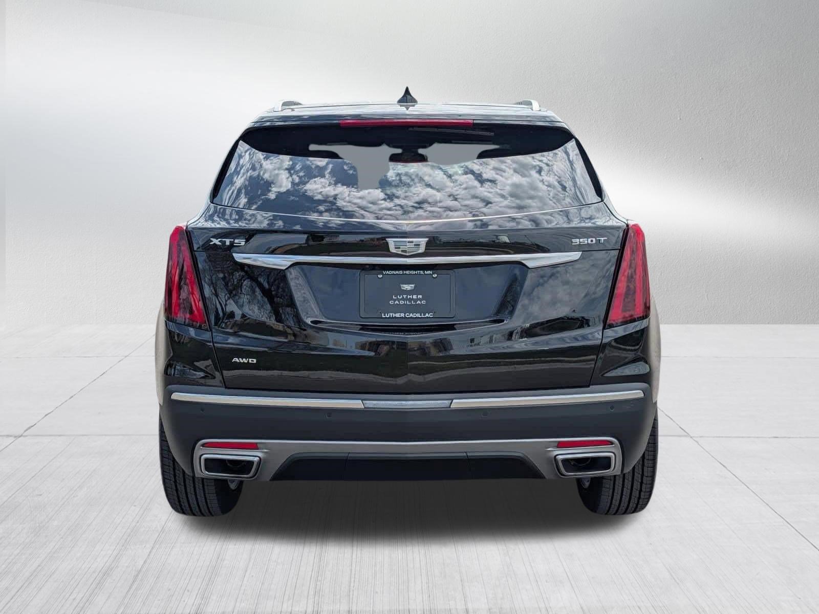 Used 2025 Cadillac XT5 Premium Luxury w/ LPO, Floor Liner Package AWD/4WD image 5