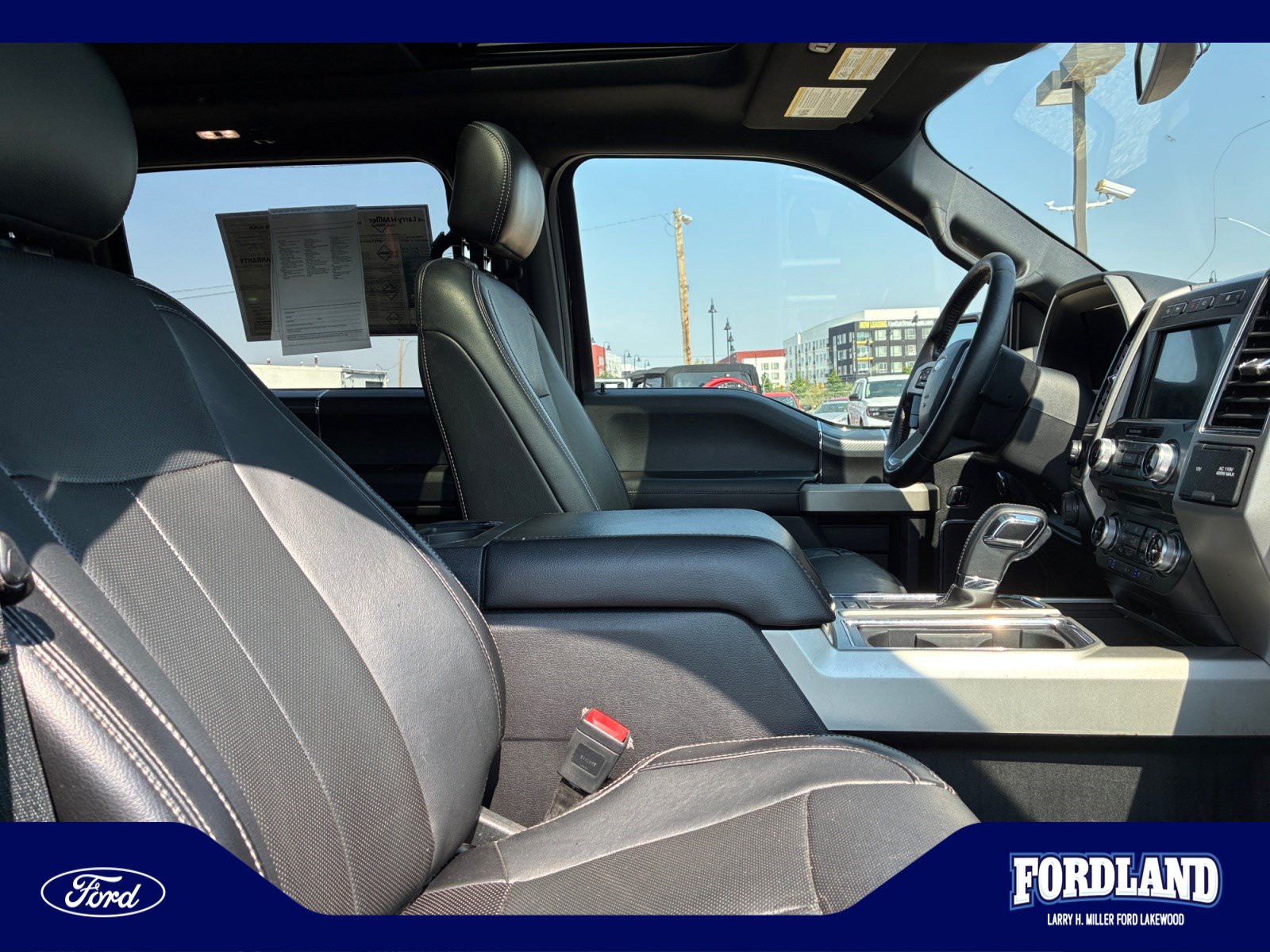Used 2018 Ford F150 Lariat w/ Equipment Group 502A Luxury AWD/4WD image 19
