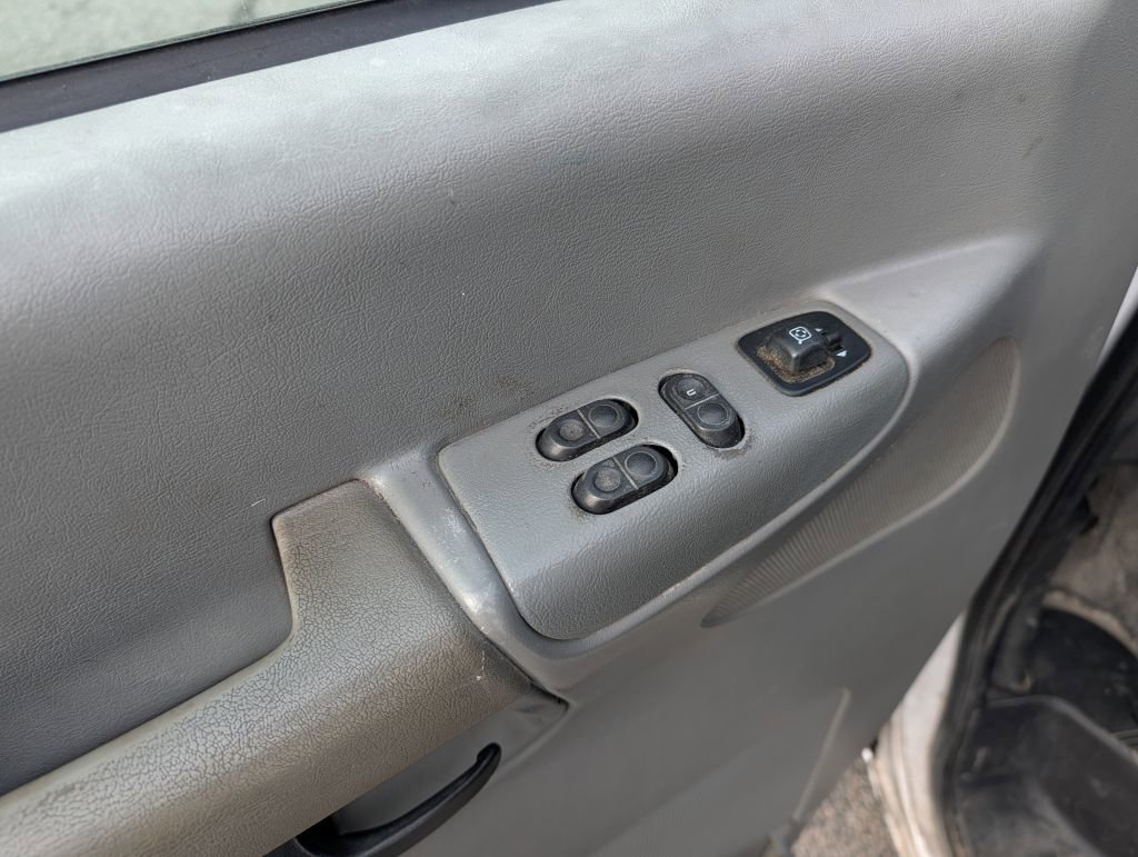 Used 2008 Ford E-150 and Econoline 150 image 15