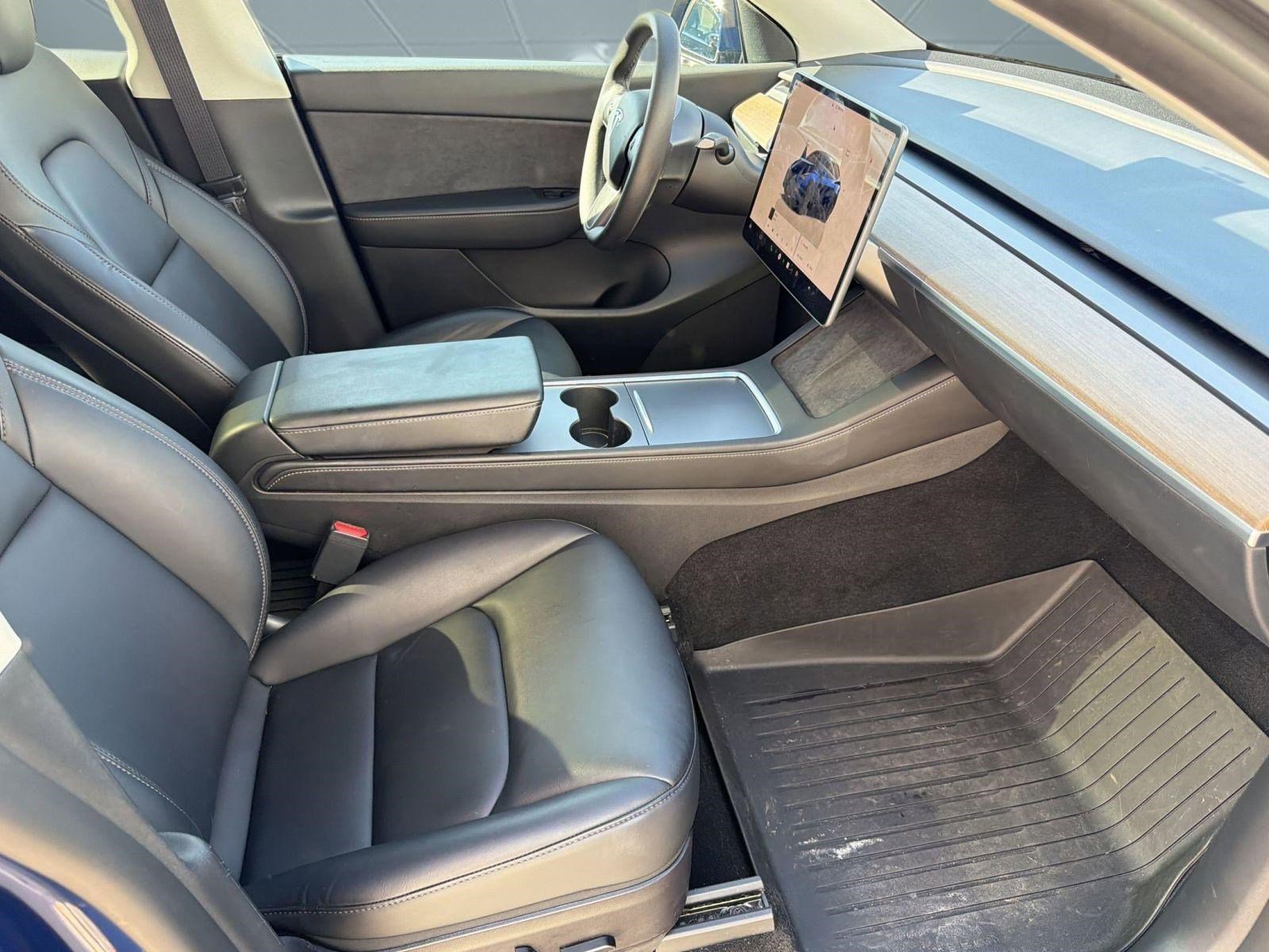 Used 2022 Tesla Model Y Performance image 27