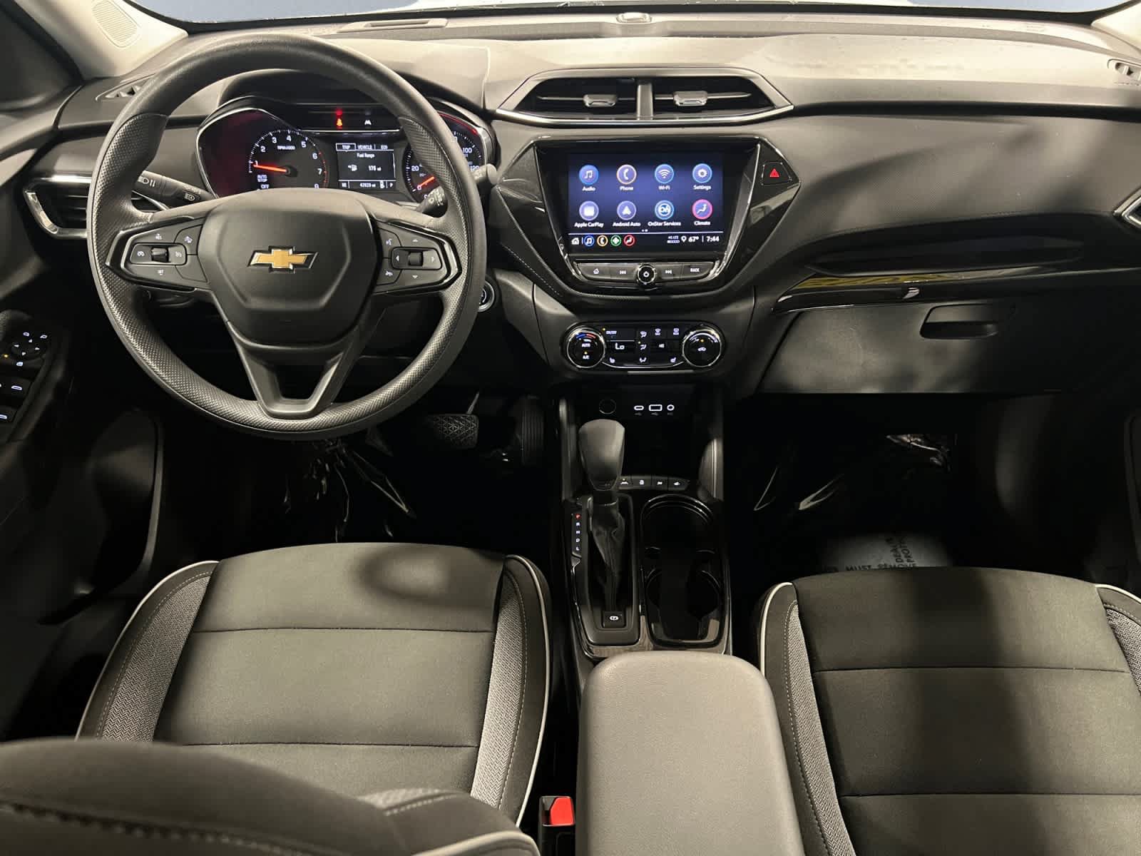 Used 2022 Chevrolet TrailBlazer LT w/ Convenience Package FWD image 10