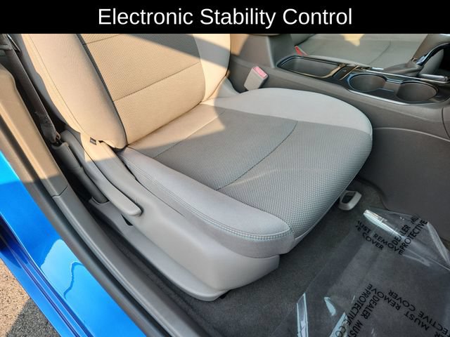 Used 2017 Chevrolet Cruze LT w/ Convenience Package FWD image 25