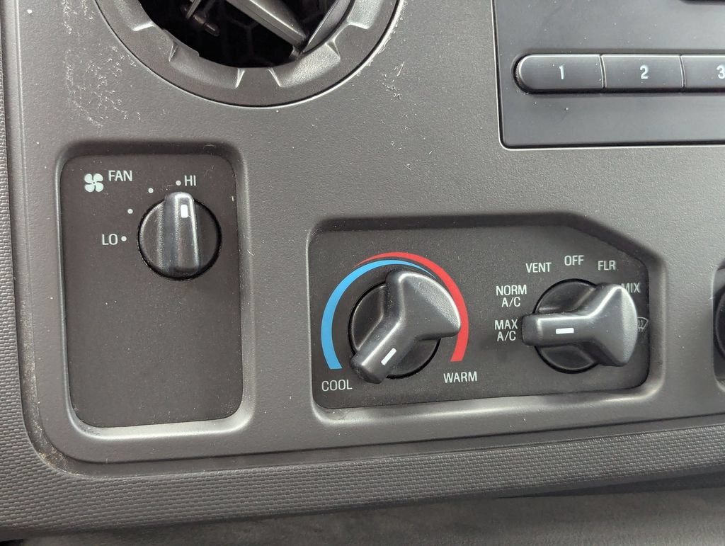 Used 2014 Ford E-150 and Econoline 150 w/ Power Group RWD image 17