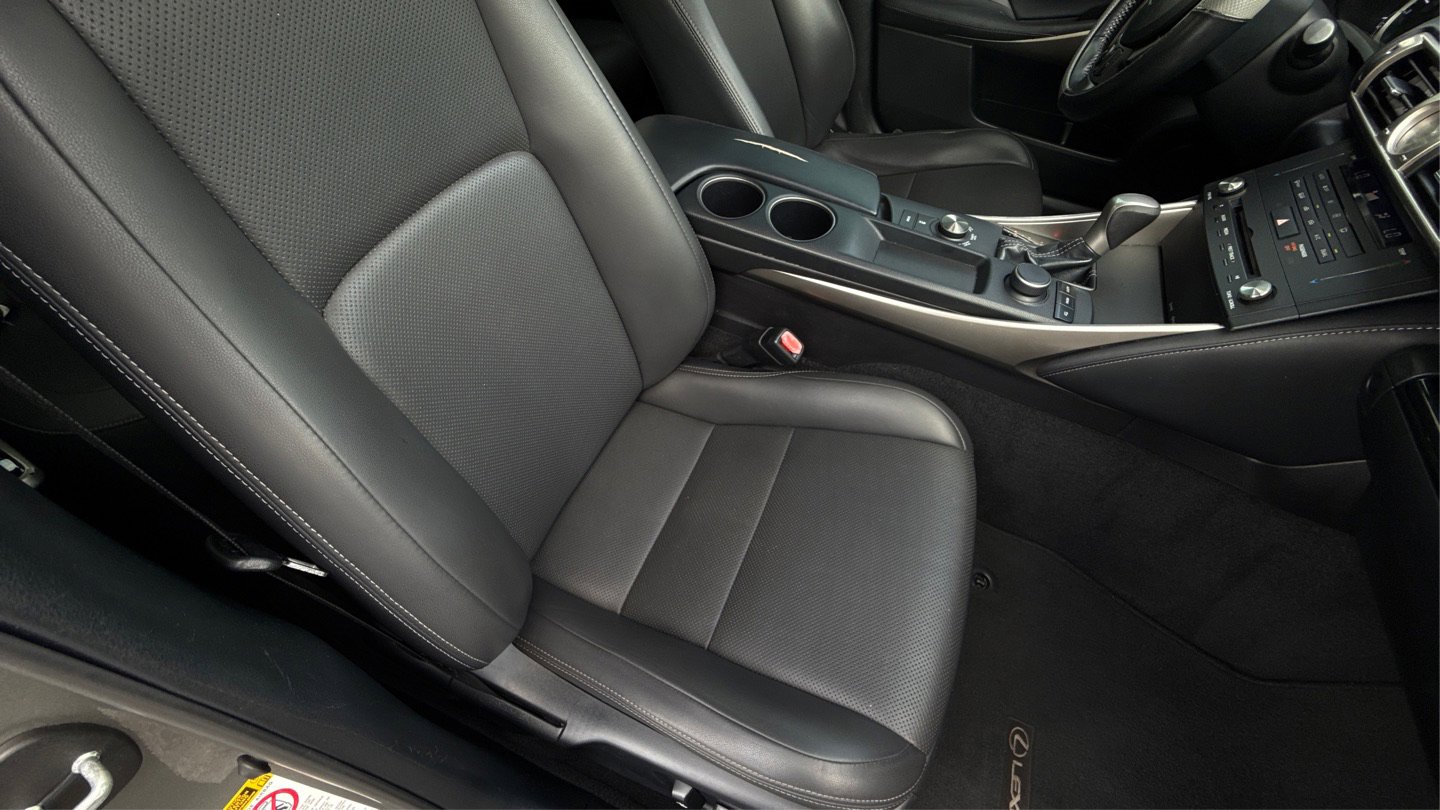 Used 2015 Lexus IS 250 RWD image 20
