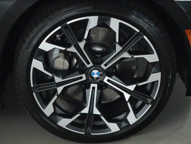 Used 2025 BMW 330i xDrive Sedan AWD/4WD image 12