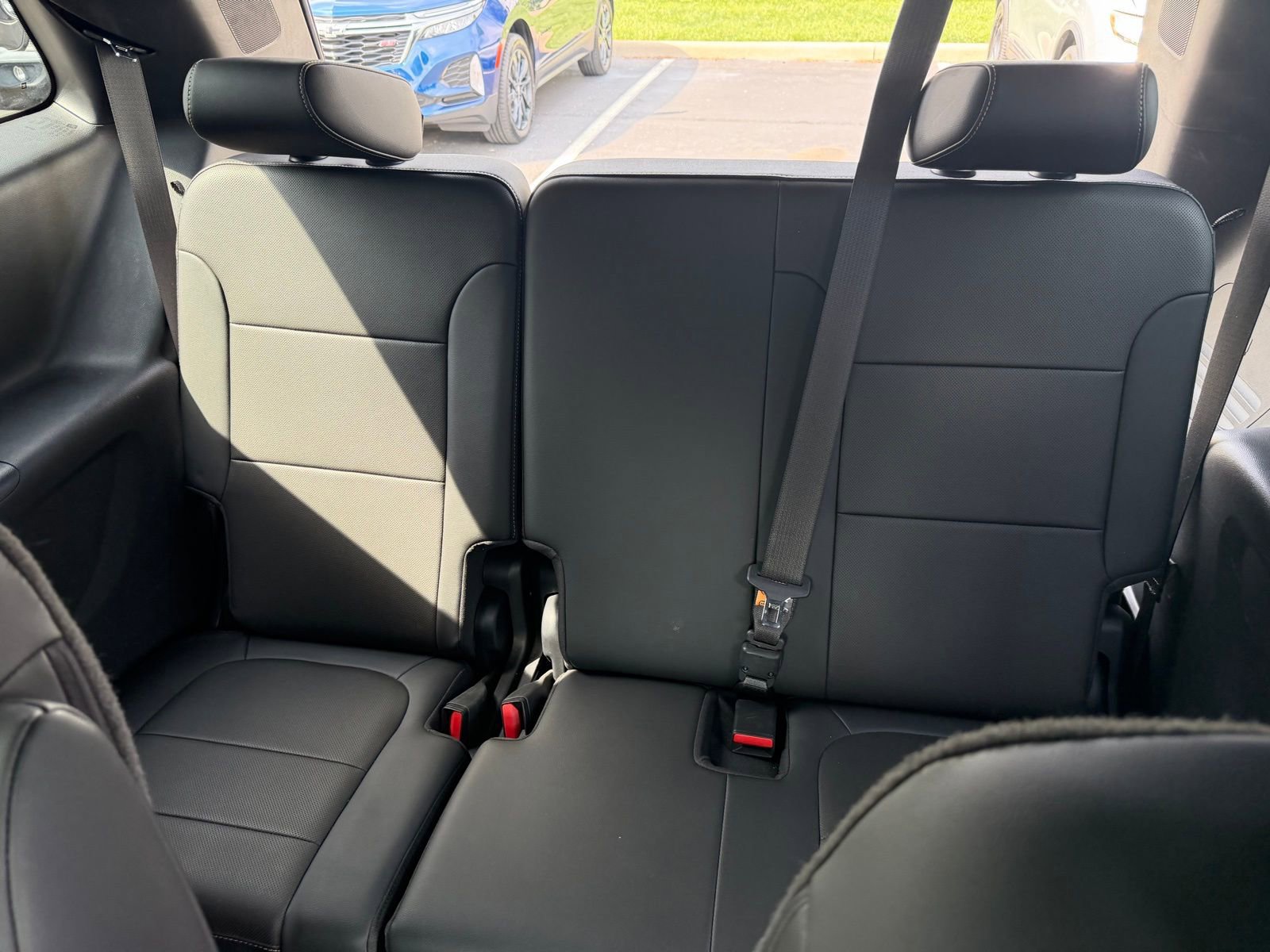 Used 2023 Chevrolet Traverse Premier w/ LPO, Floor Liner Package AWD/4WD image 33